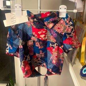 Open back Zara tshirt (never worn) size XS